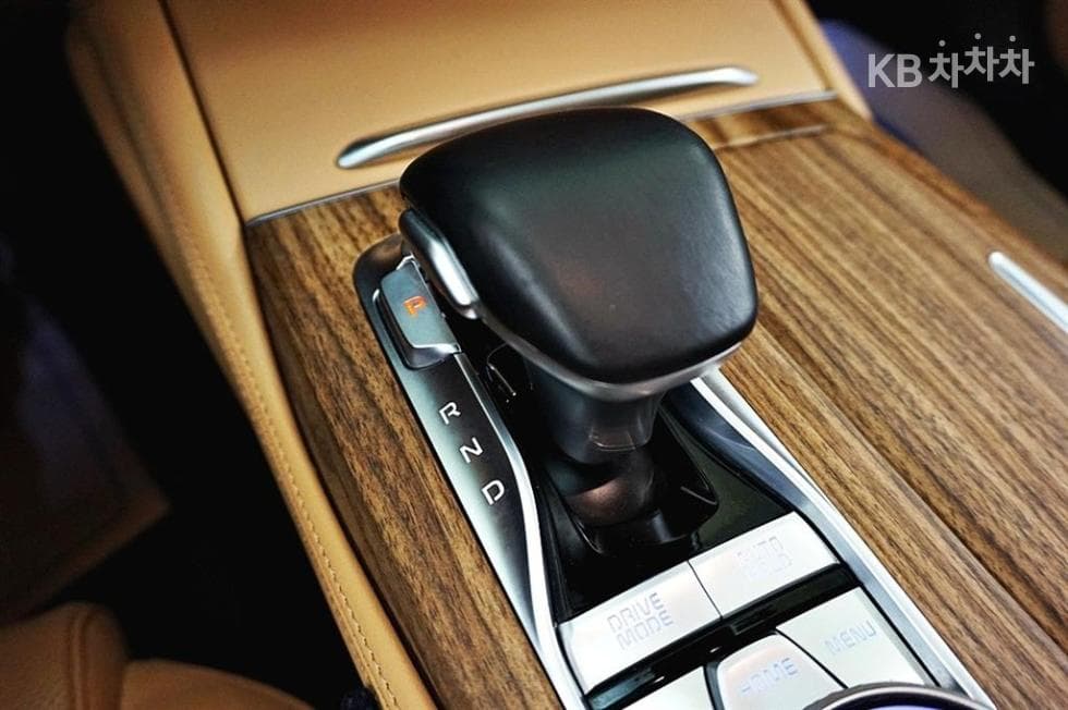 Kia The New (facelift) K9(Second generation)3.8 GDI AWD 플래티넘 - 15