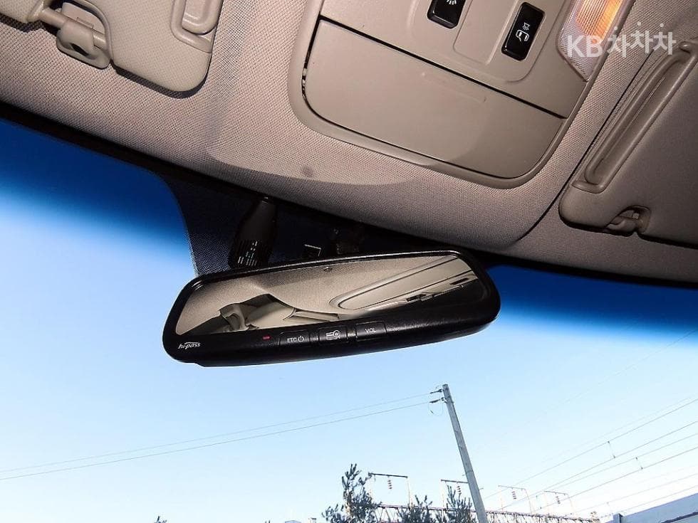 Kia All New Carnival9-seater 2.2 Diesel Prestige - 16