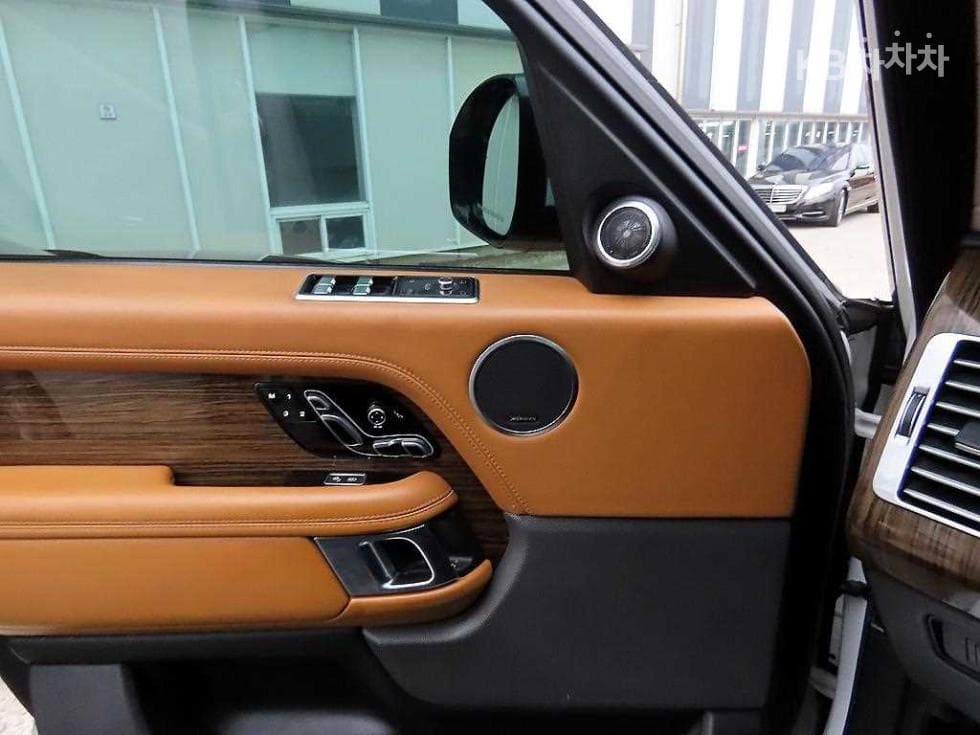 Land Rover New Range Rover4.4 SDV8 보그 SE 405 - 12