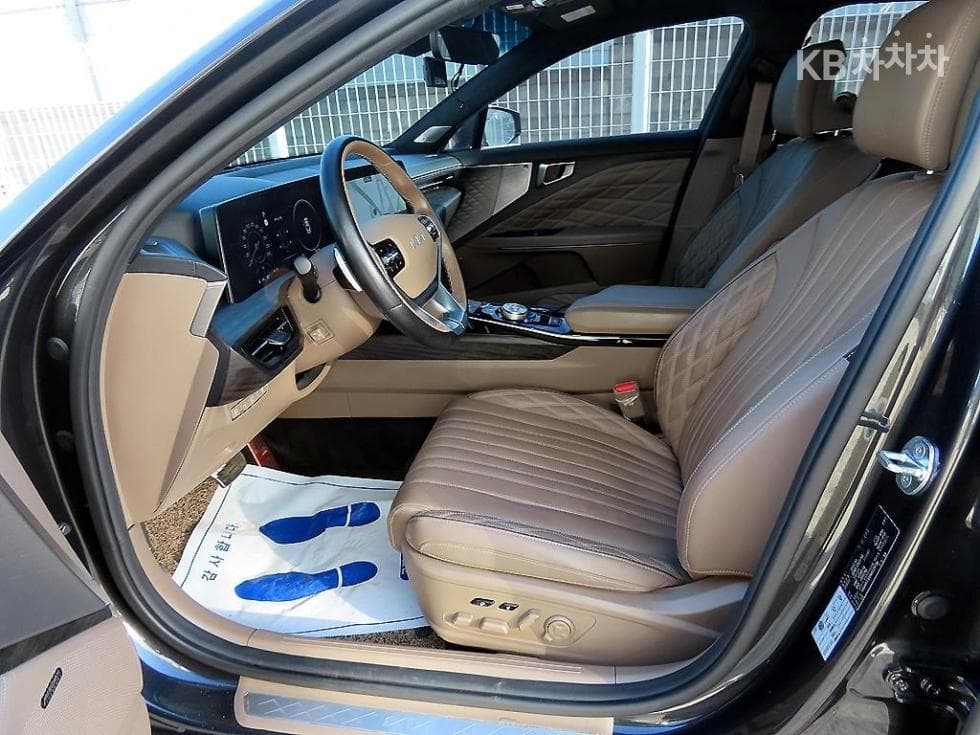 Kia K83.5 Gasoline AWD 플래티넘 - 5