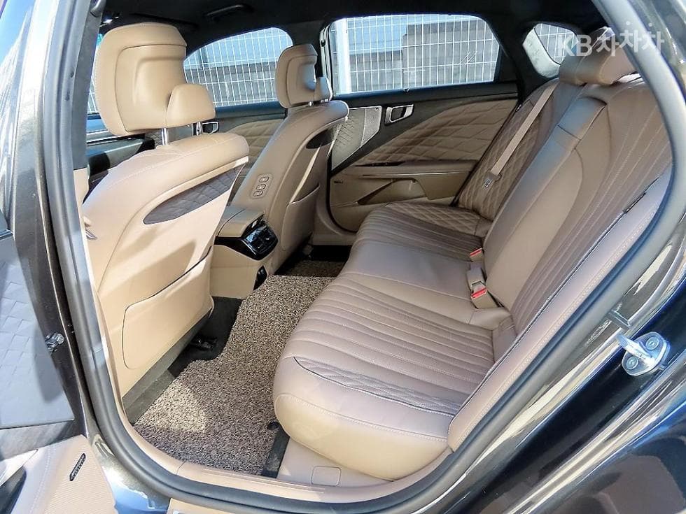 Kia K83.5 Gasoline AWD 플래티넘 - 6