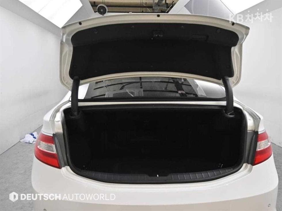 Hyundai Grandeur (Azera)HGHG240 Modern - 20