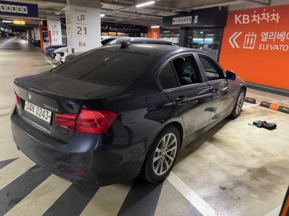 BMW New3 Series320d F30 - 5