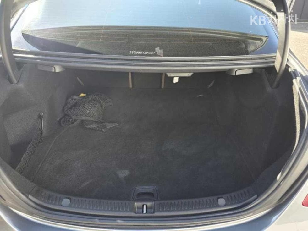 Mercedes-Benz E-Class (W213)E400 4MATIC Exclusive - 4