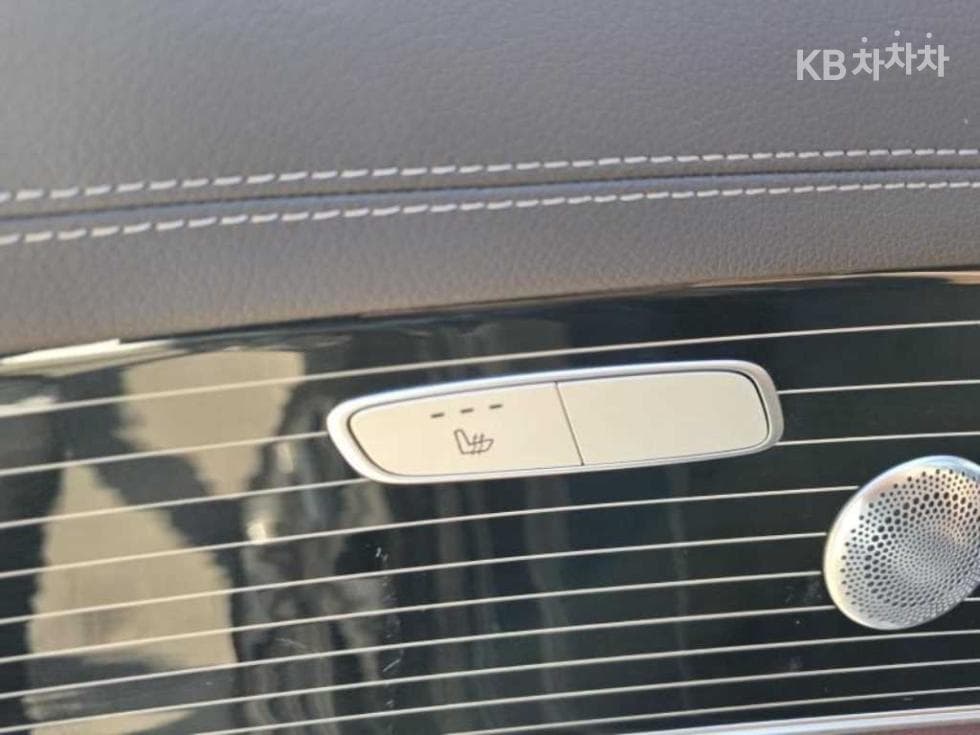 Mercedes-Benz E-Class (W213)E400 4MATIC Exclusive - 8