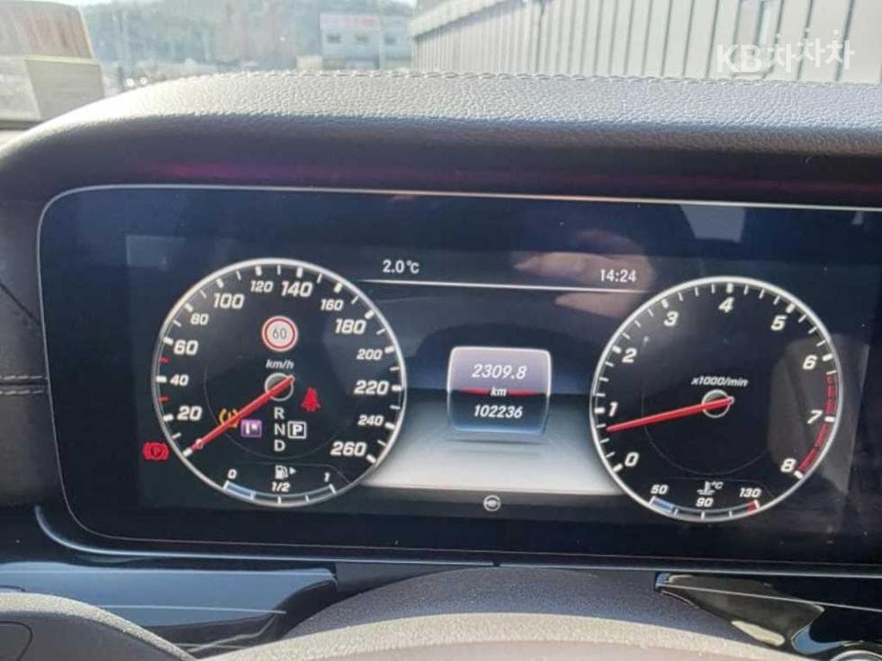 Mercedes-Benz E-Class (W213)E400 4MATIC Exclusive - 19