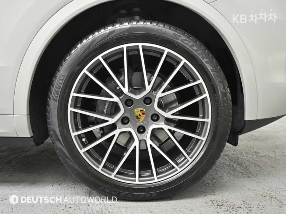 Porsche Cayenne(9Y0)3.0 Coupe Standard - 5