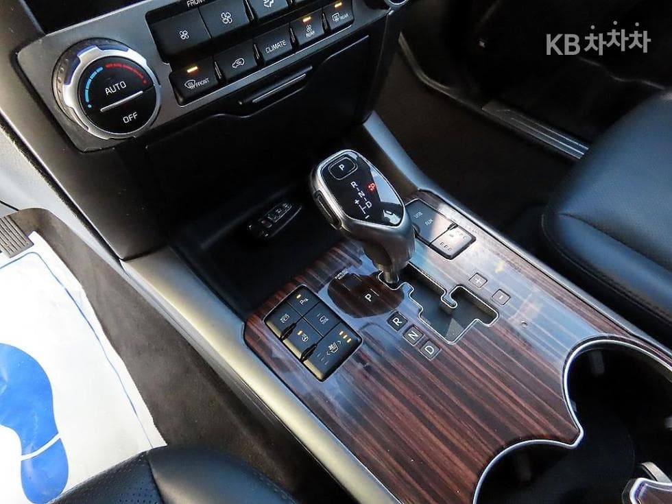 Kia The New (facelift) Mohave4WD President 7-seater (Limousine) - 10