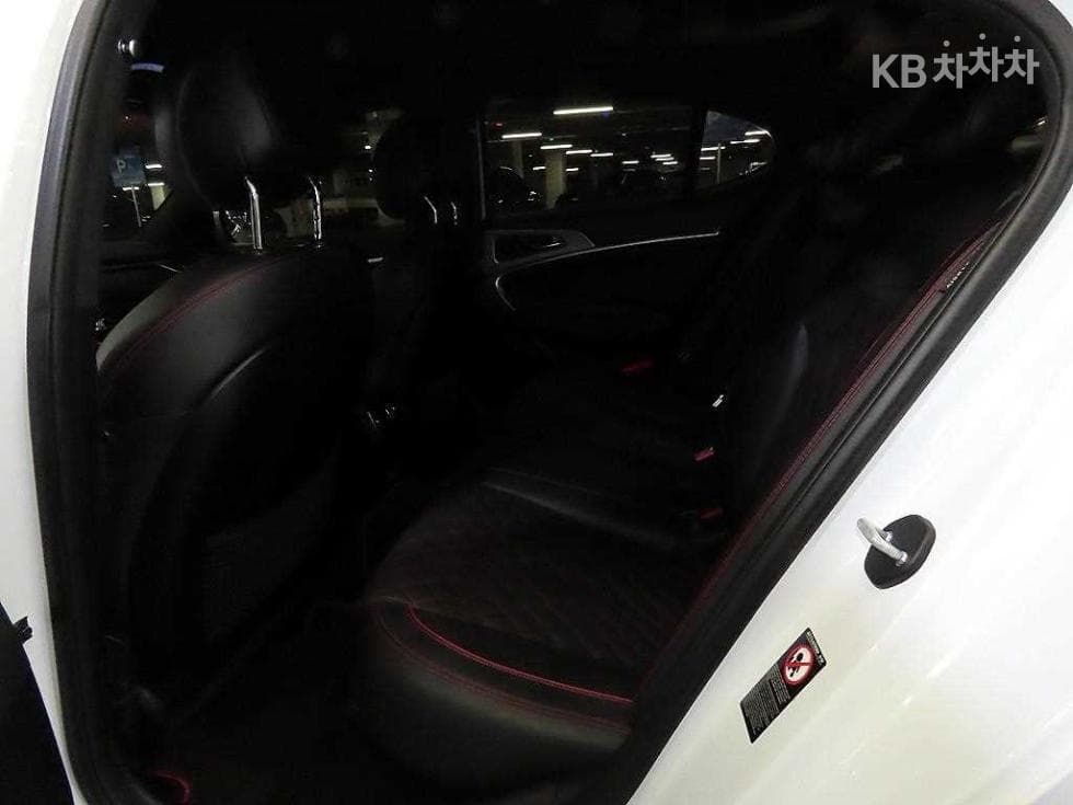 Genesis G70 SPORT3.3T SPORT Prestige - 7