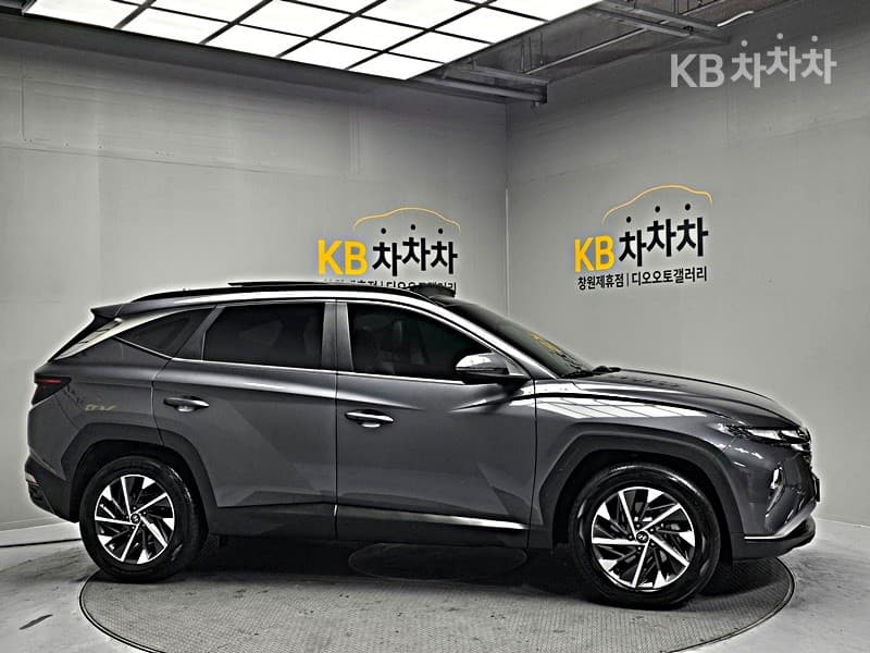 Hyundai The All New Tucson Hybrid(NX (Lexus SUV)4)1.6T HEV Premium - 3