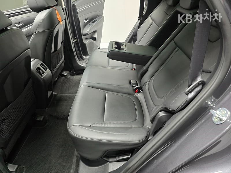 Hyundai The All New Tucson Hybrid(NX (Lexus SUV)4)1.6T HEV Premium - 16