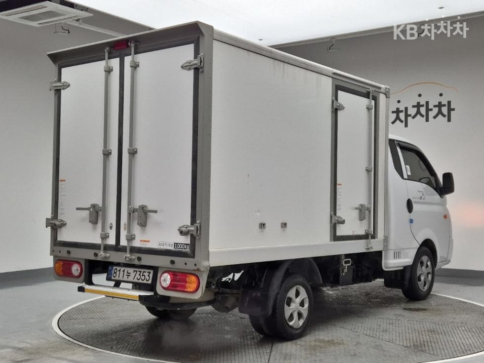 Хюндай Porter 2LPG Box Truck Удължено междуосие Super Cab Стил - 3