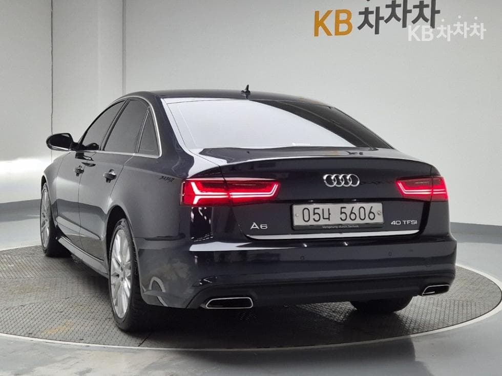 Audi NEW A640 TFSI Premium C7 - 2