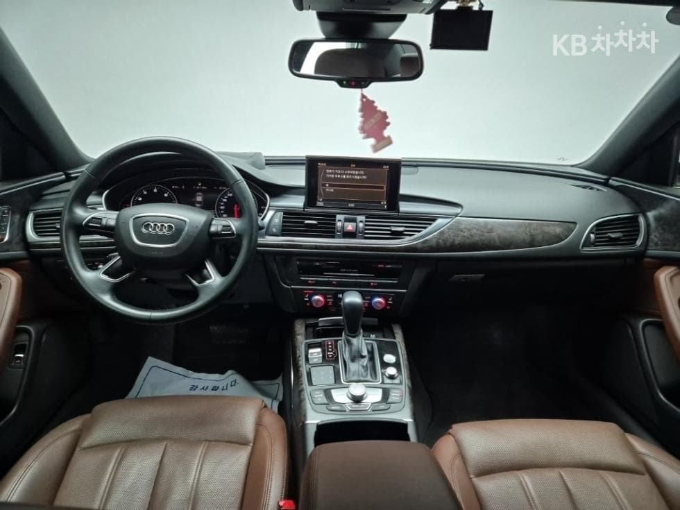 Audi NEW A640 TFSI Premium C7 - 7