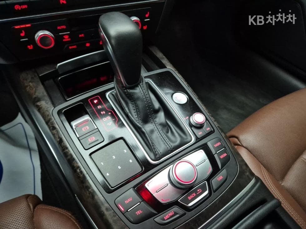 Audi NEW A640 TFSI Premium C7 - 8