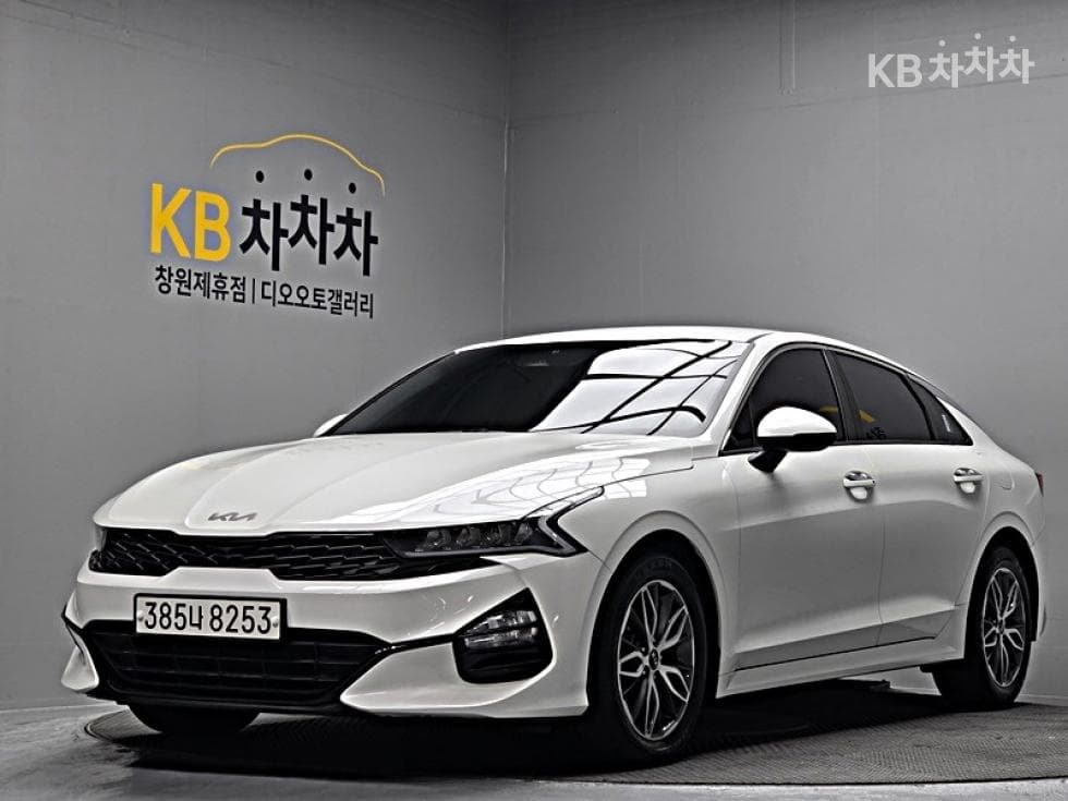 Kia K5 3rd Gen 2.0 Gasoline Prestige - Image 1