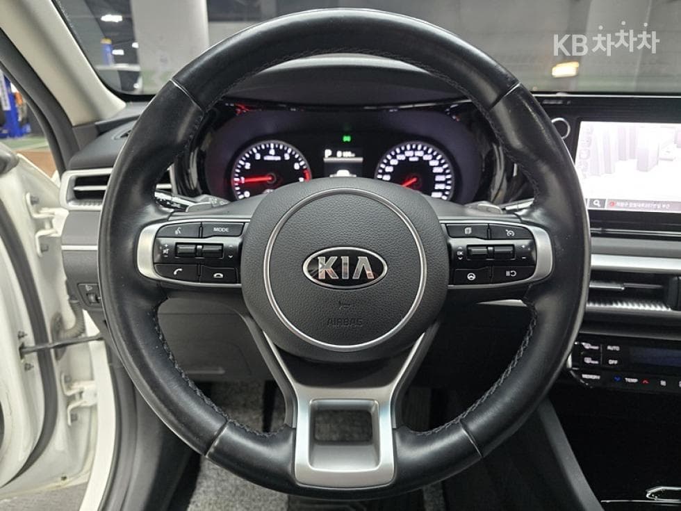 Kia K5 3rd Gen2.0 Gasoline Prestige - 13