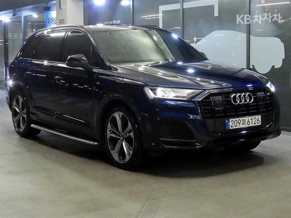 Audi New Q7 3.0 55 TFSI Quattro Premium - Image 1