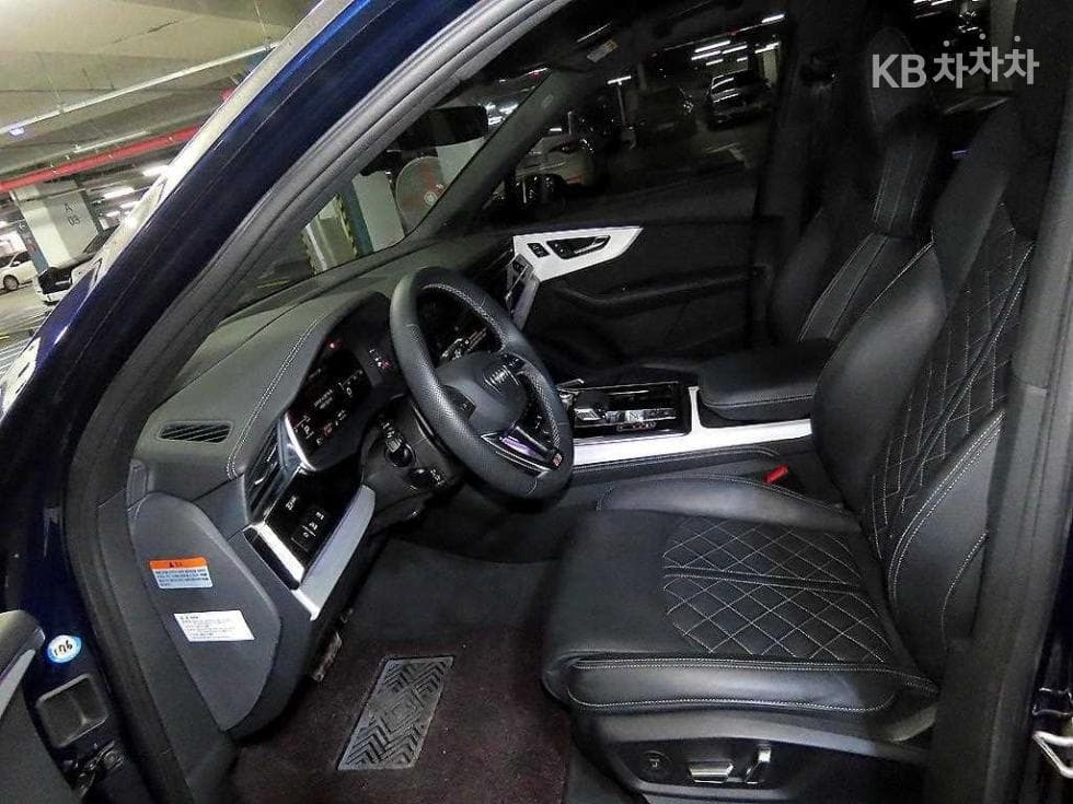 Audi New Q73.0 55 TFSI Quattro Premium - 6