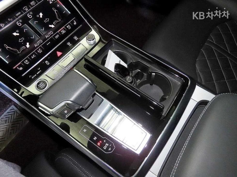 Audi New Q73.0 55 TFSI Quattro Premium - 12