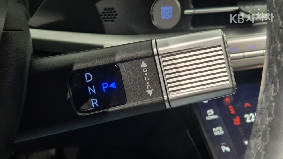 Хюндай Ди Всеново Grandeur (Azera) Хибрид1.6 Турбо Бензин Exclusive - 17