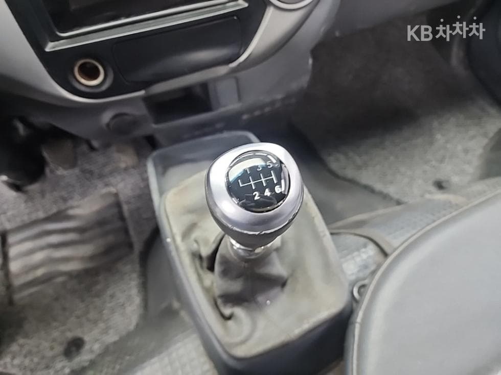 Киа Бонго 3 (лек)1.2Тон Удължено междуосие 표준캡 CRDi Noblesse - 7