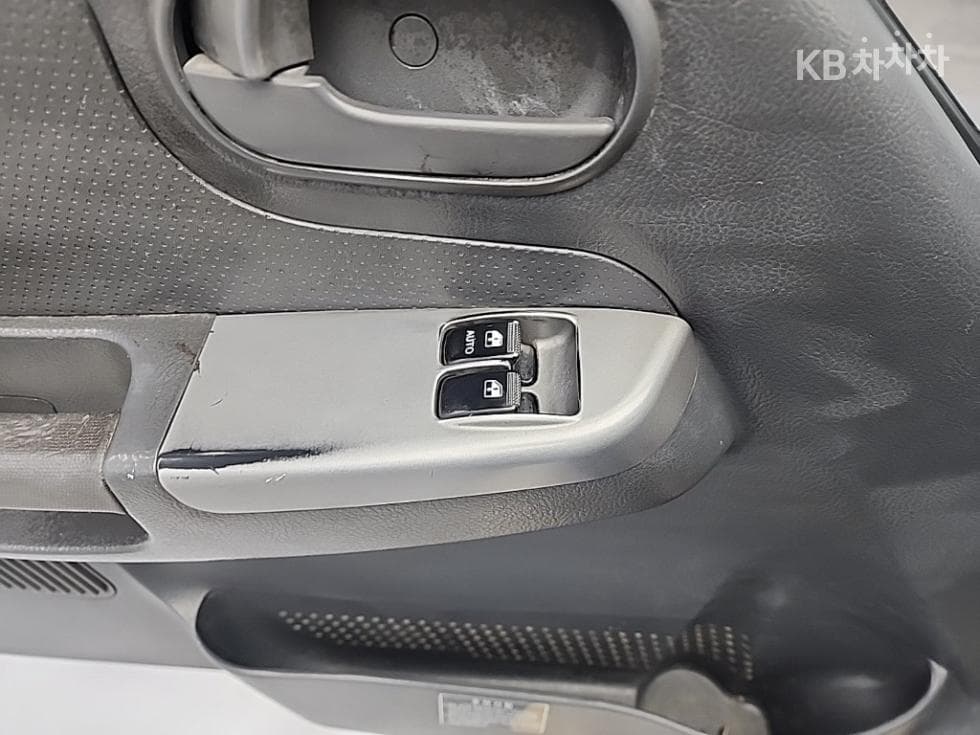 Киа Бонго 3 (лек)1.2Тон Удължено междуосие 표준캡 CRDi Noblesse - 11