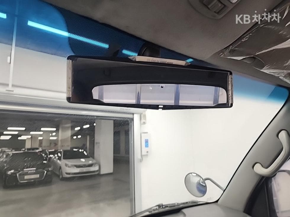 Киа Бонго 3 (лек)1.2Тон Удължено междуосие 표준캡 CRDi Noblesse - 13