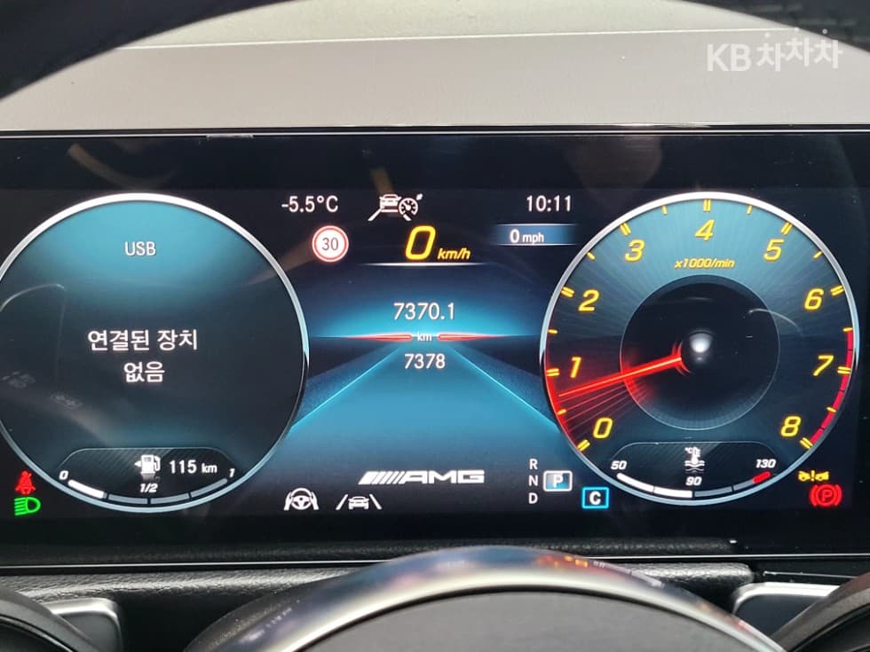 Mercedes-Benz GLB(X247)M-AMG GLB 35 4Matic - 5