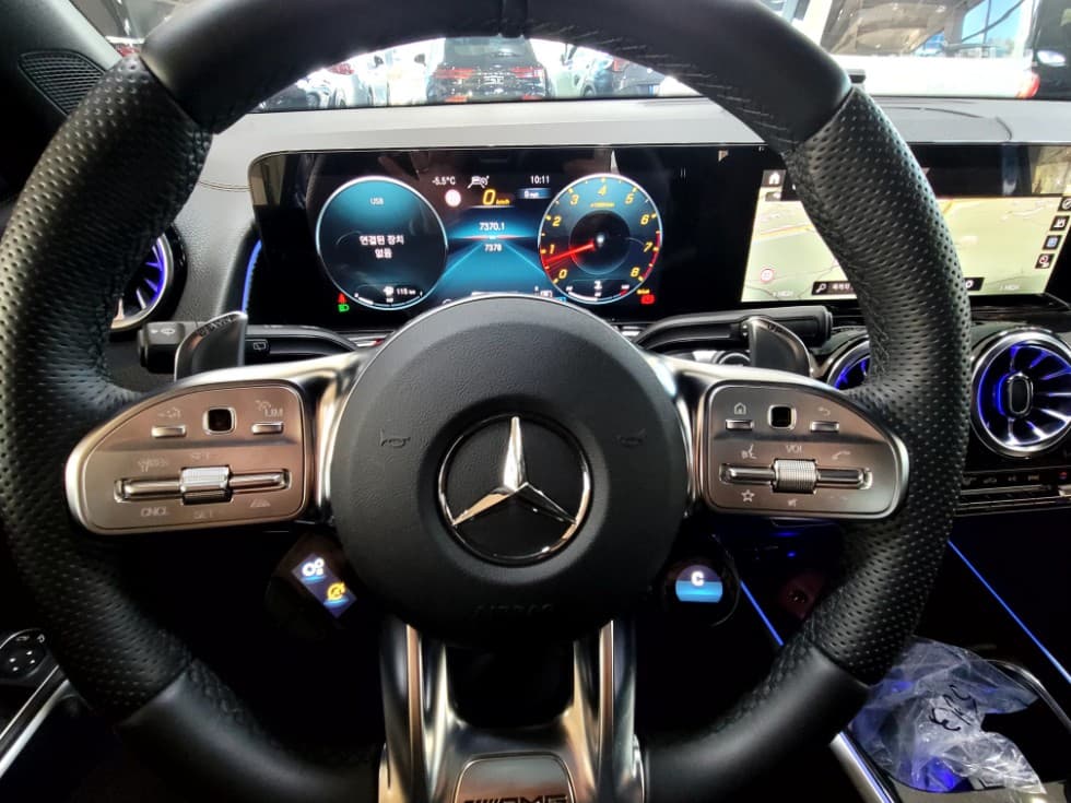 Mercedes-Benz GLB(X247)M-AMG GLB 35 4Matic - 12