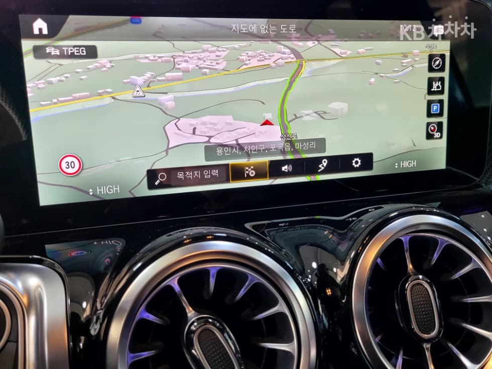 Mercedes-Benz GLB(X247)M-AMG GLB 35 4Matic - 17