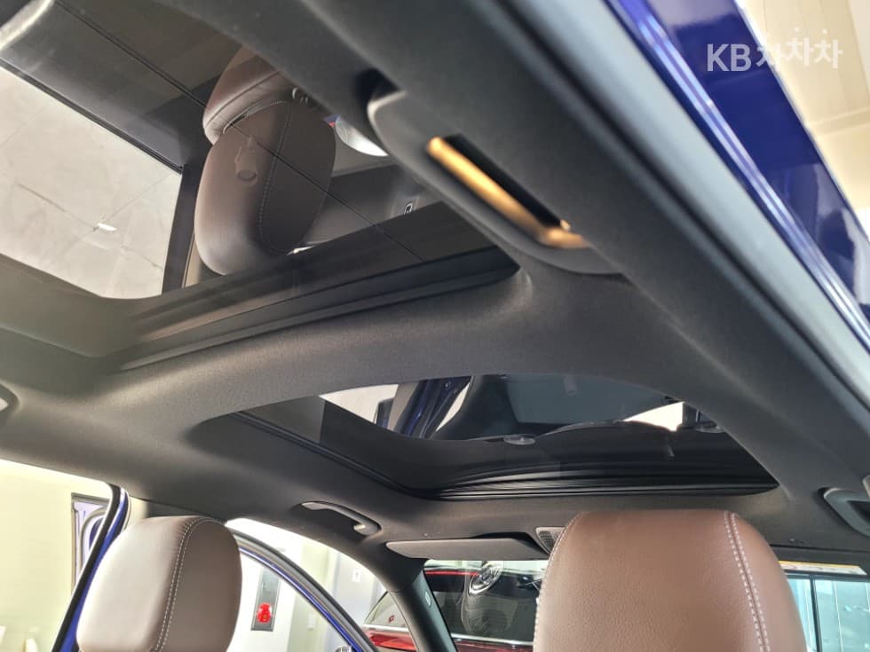 Mercedes-Benz GLB(X247)M-AMG GLB 35 4Matic - 23