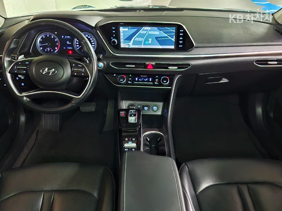 Hyundai Sonata (DN8)2.0 Premium 패밀리 - 5