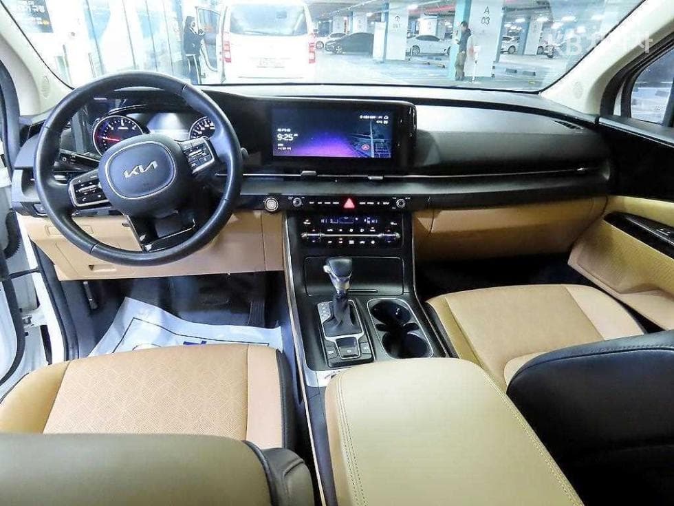 Kia Carnival 4th generationD2.2 9-seater Prestige - 10