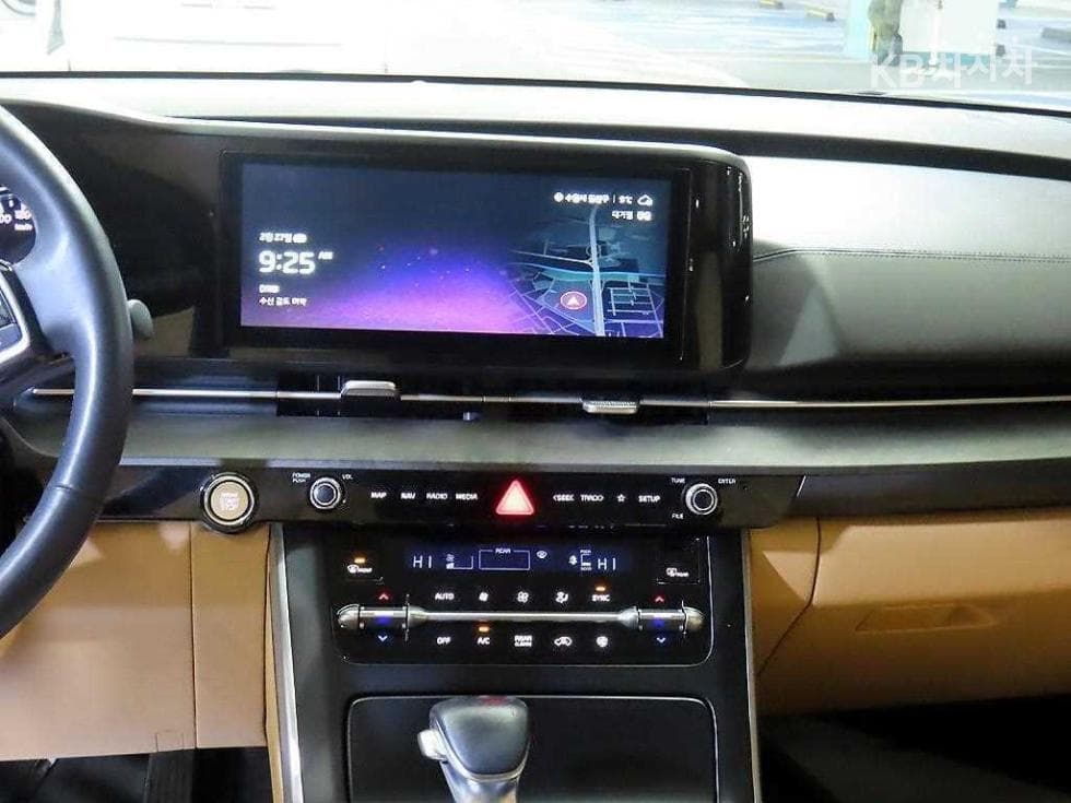 Kia Carnival 4th generationD2.2 9-seater Prestige - 11