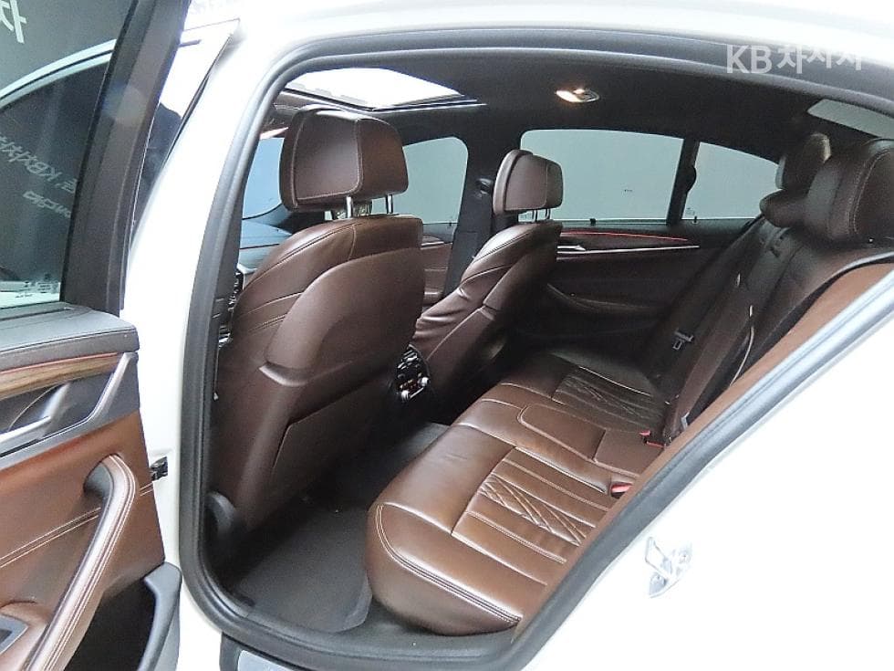 BMW 올Нов5 Серия (G30)520d M Sport Plus - 11