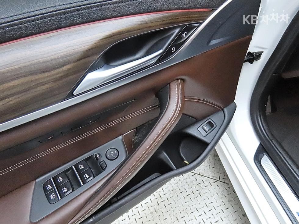 BMW 올Нов5 Серия (G30)520d M Sport Plus - 13