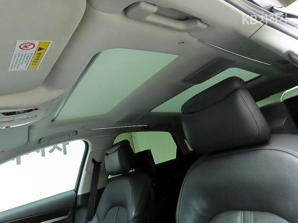 Audi NEW A860 TFSI Quattro LWB 4 seater 5-seater - 17