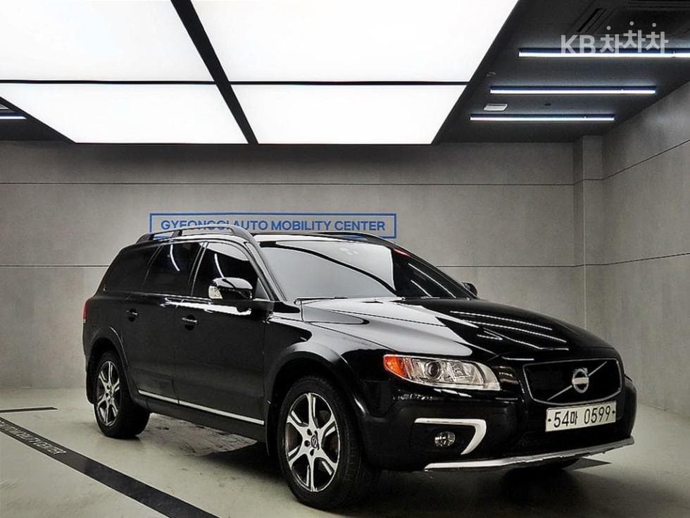 Volvo XC70 D5(Дизел) 3-토 поколение(07~) - Image 1