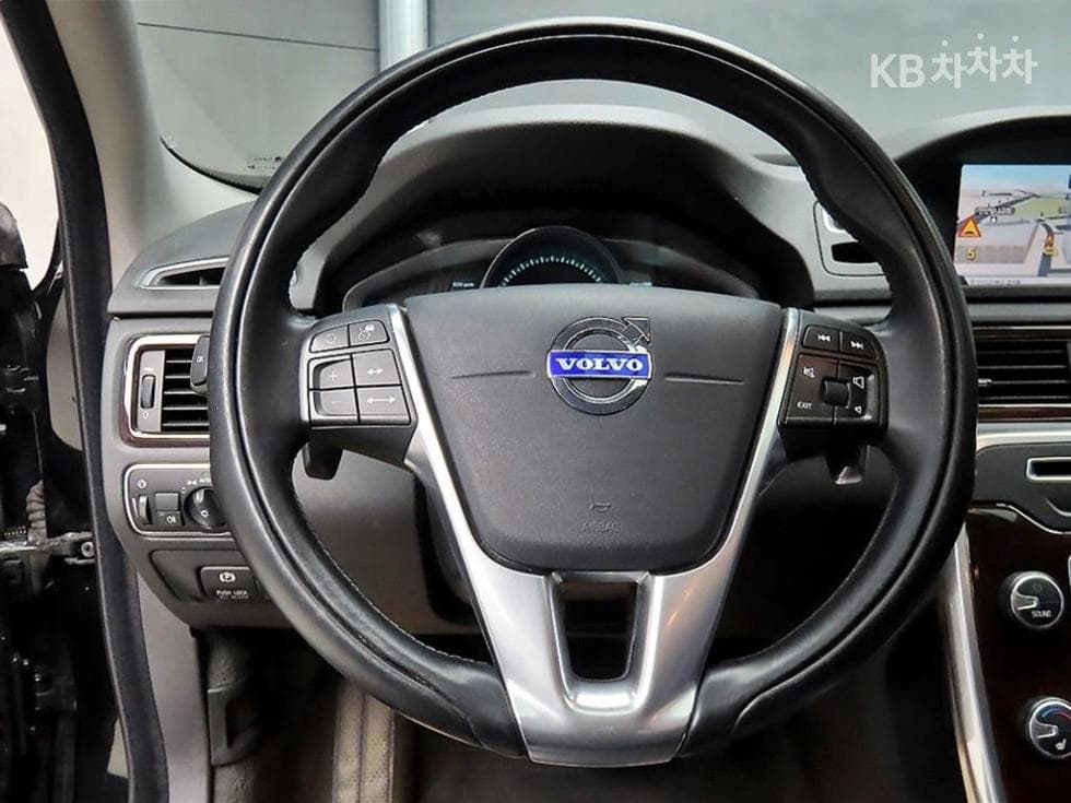 Volvo XC70D5(Дизел) 3-토 поколение - 9