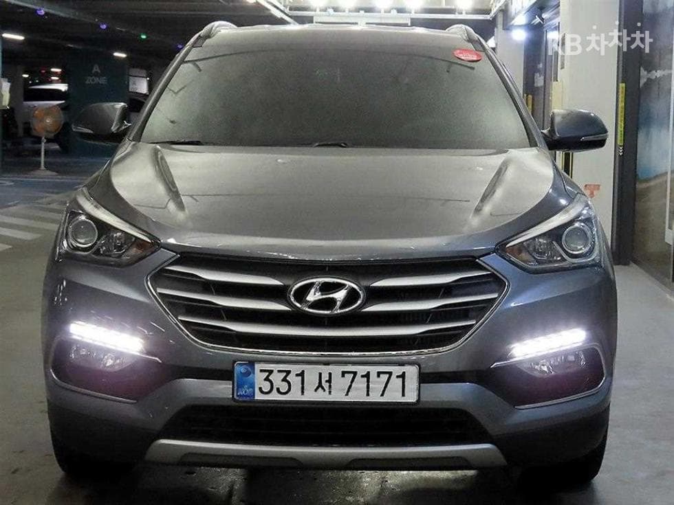 Hyundai Santa Fe The Prime Diesel R2.2 2WD 5-seater Exclusive Special (special feature/edition) - Image 1