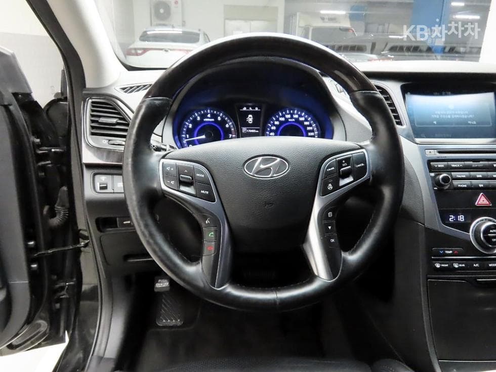 Hyundai Grandeur (Azera)HGHG240 Modern - 8