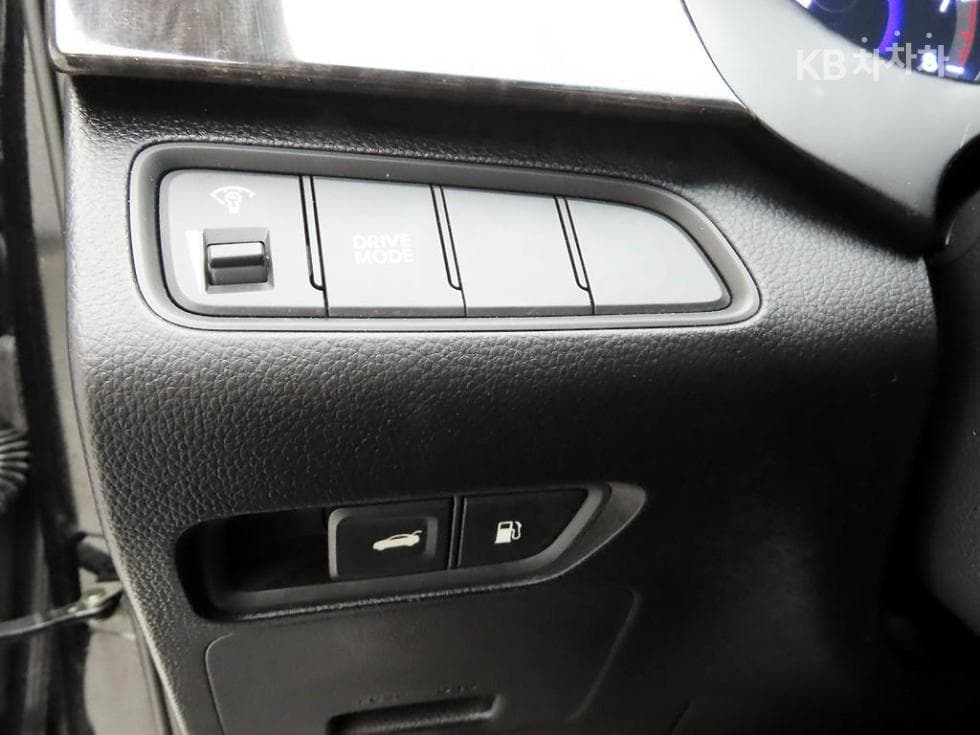 Hyundai Grandeur (Azera)HGHG240 Modern - 13
