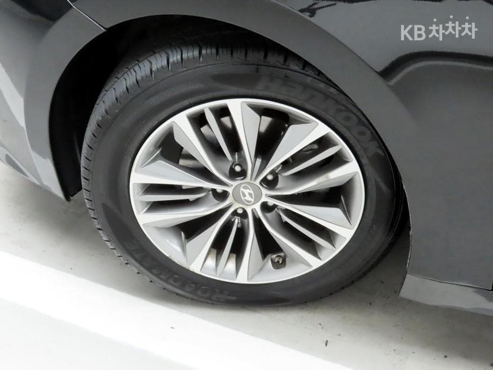 Hyundai Grandeur (Azera)HGHG240 Modern - 19