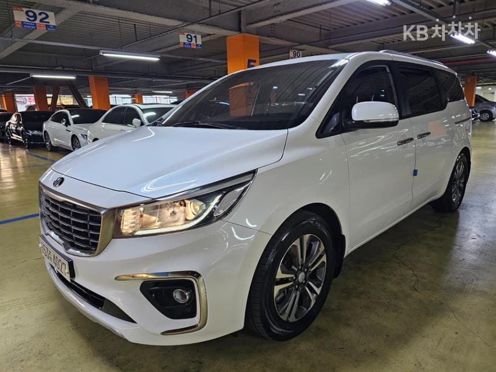 Киа The New (фейслифт) Канивал 9-местен 2.2 Дизел Лукс - Image 1