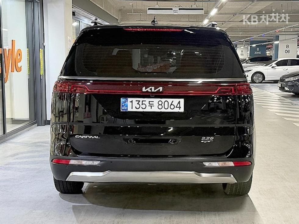 Kia Carnival 4th generationD2.2 9-seater Noblesse - 5