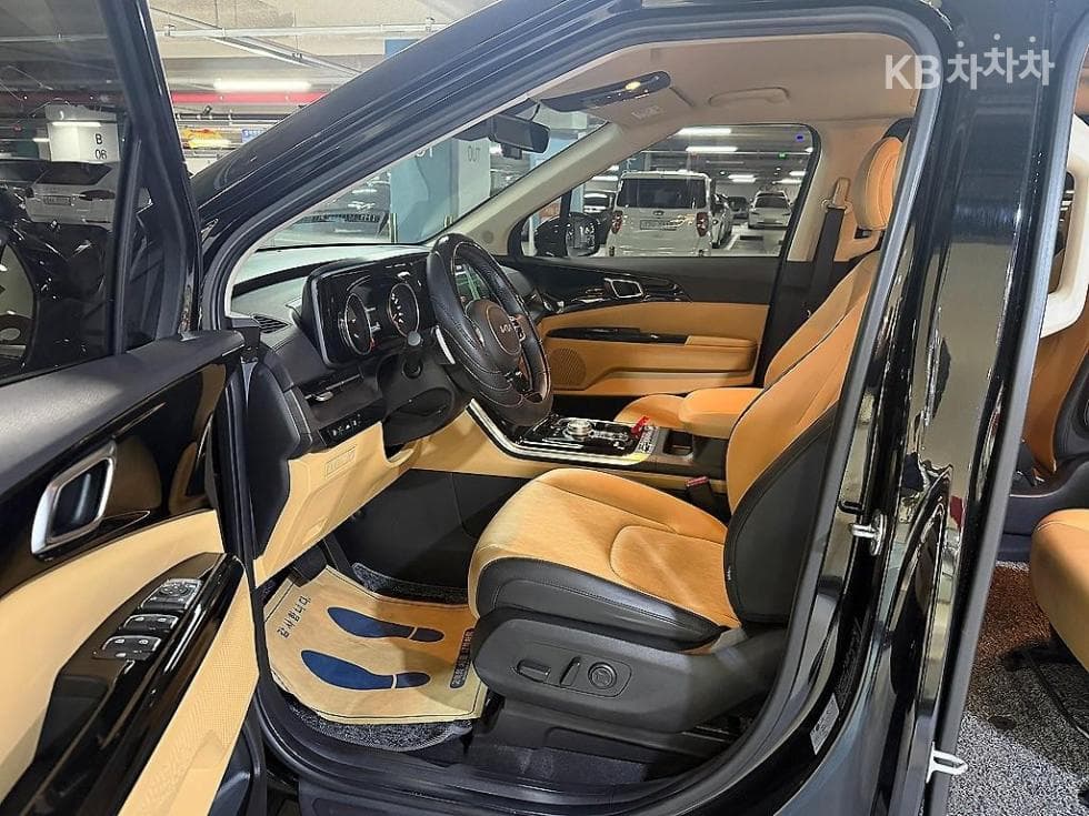 Kia Carnival 4th generationD2.2 9-seater Noblesse - 7