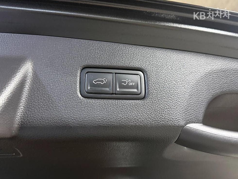 Kia Carnival 4th generationD2.2 9-seater Noblesse - 17