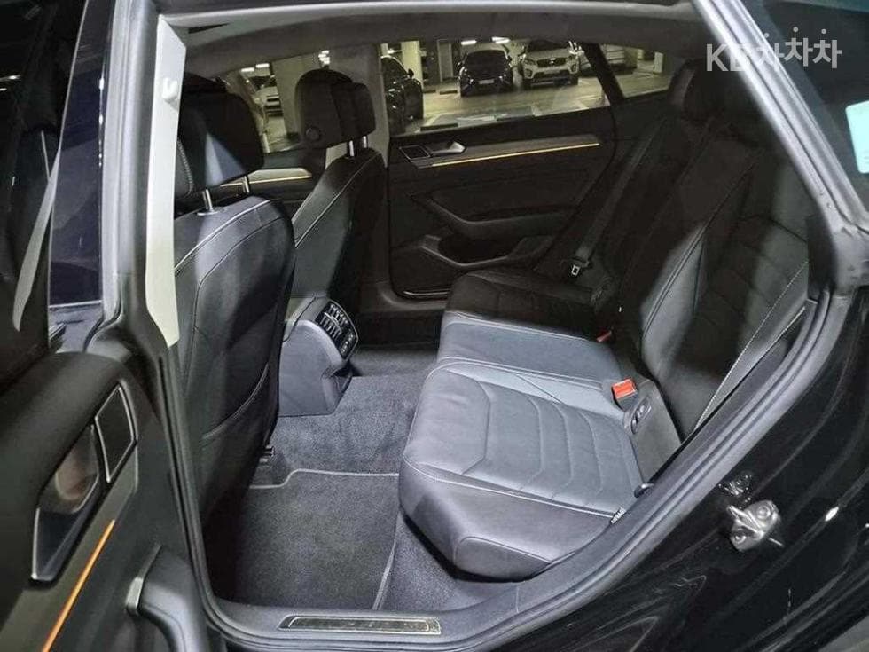Volkswagen Arteon2.0 Turbo Diesel Injection 4WD Elegance Prestige - 7
