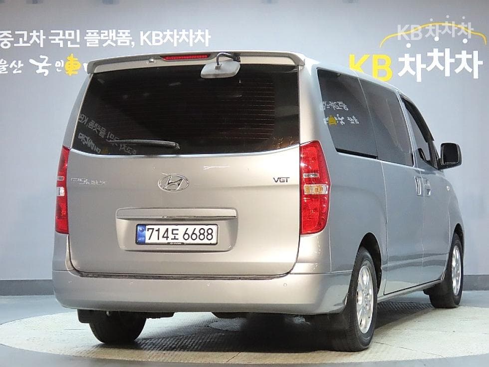 Хюндай Гранд Старекс12-местен Комби CVX Premium - 2